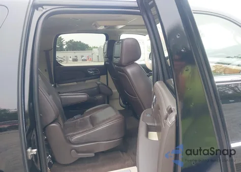 2013 Cadillac Escalade Esv Platinum Edition z USA, uszkodzony, nr VIN 1GYS4KEF6DR135680